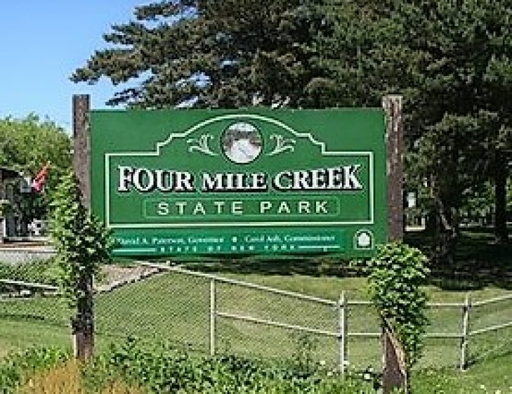 Four Mile Cr sign